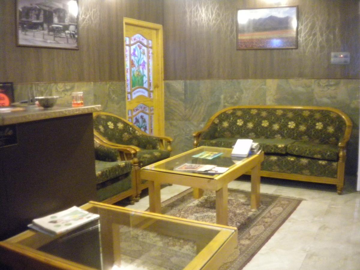 Blooming Dale Hotel Srīnagar Exteriér fotografie